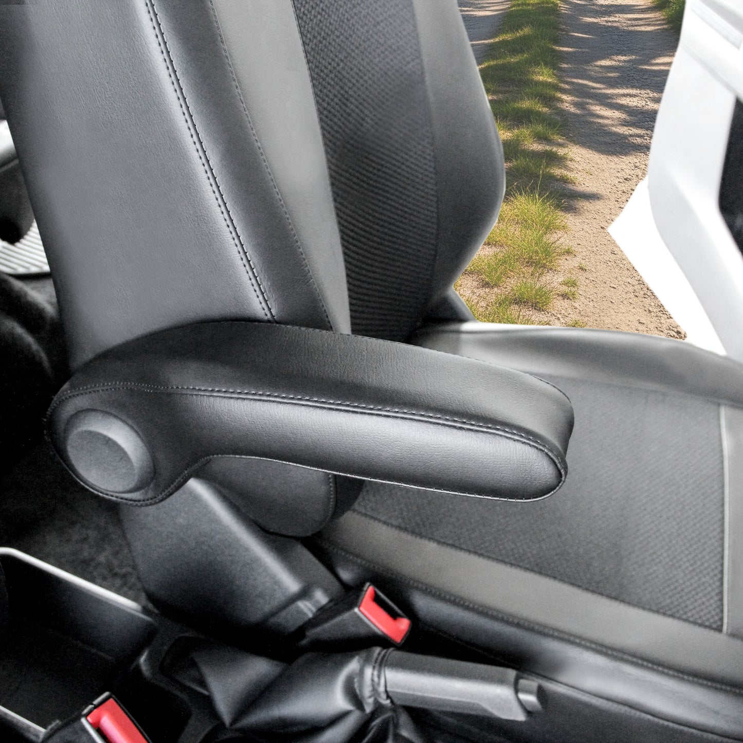 Ford Tourneo Courier Armlehnenbezug rechts (ab 10/2023)